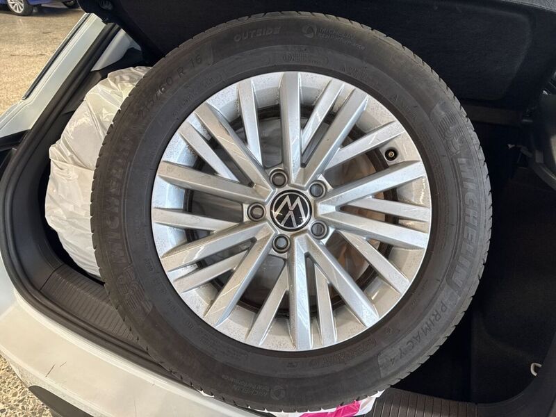 Volkswagen T-Roc vaihtoauto