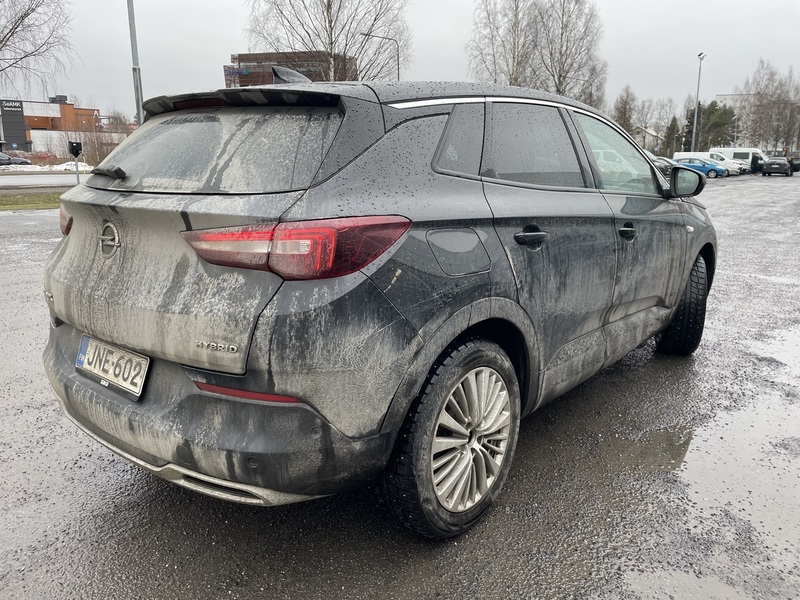 Opel Grandland vaihtoauto