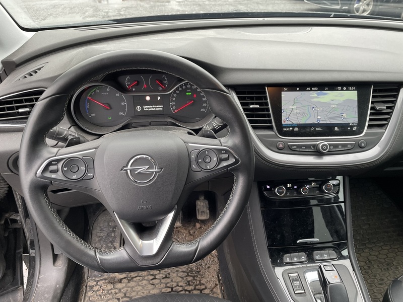 Opel Grandland vaihtoauto