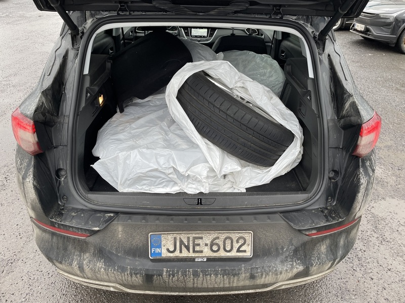 Opel Grandland vaihtoauto