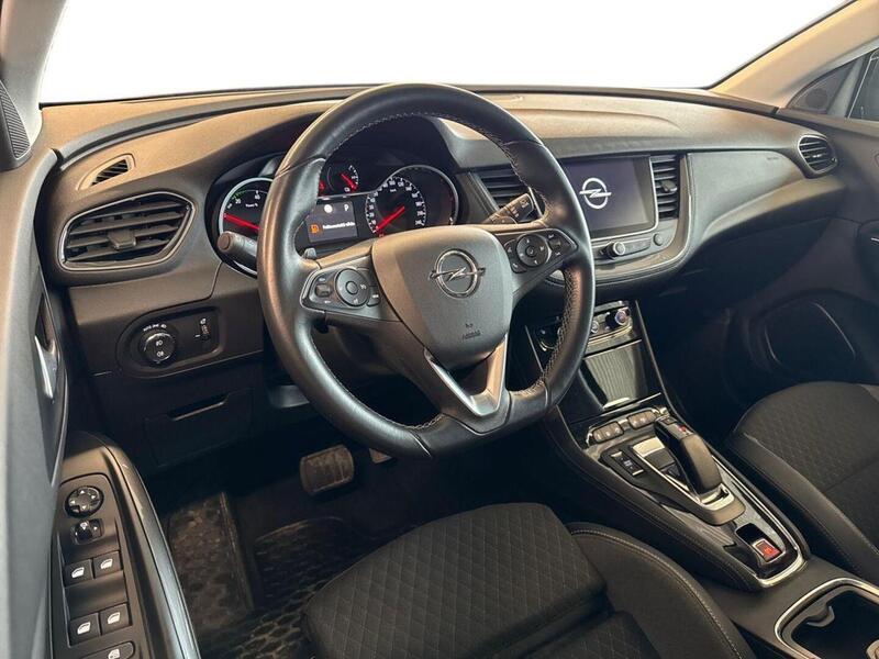 Opel Grandland X vaihtoauto