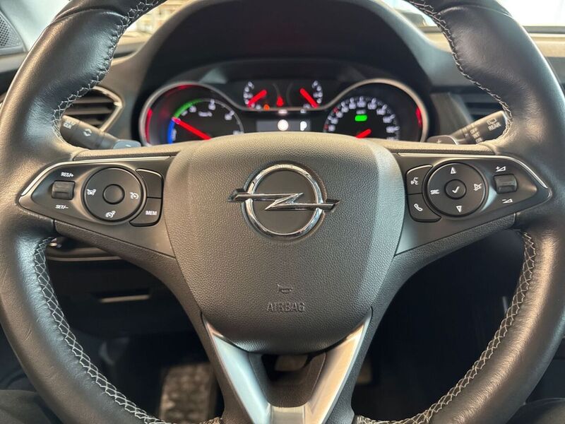 Opel Grandland X vaihtoauto