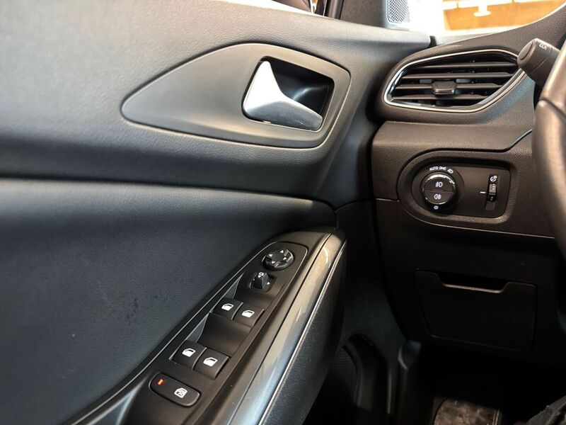 Opel Grandland X vaihtoauto