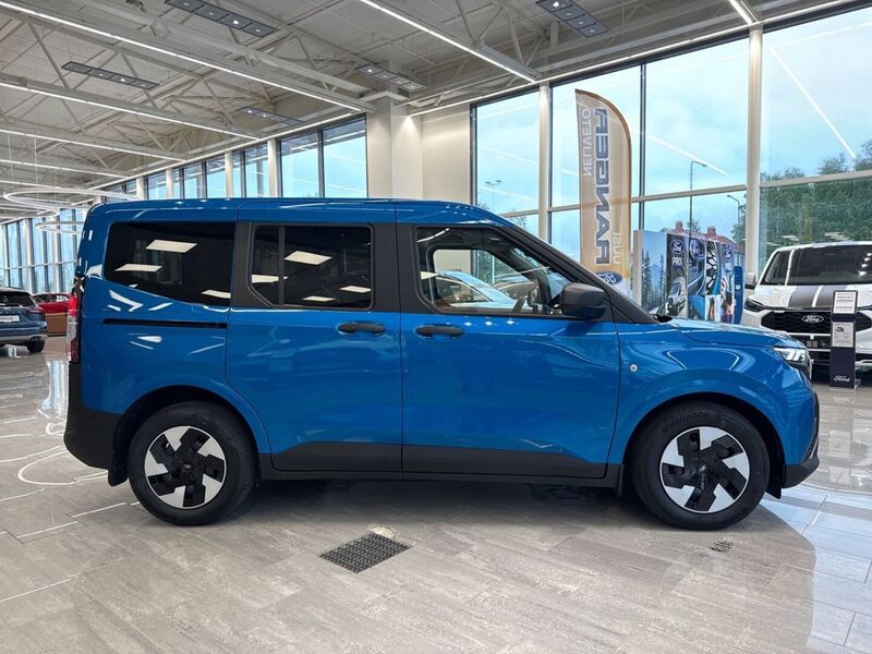 Ford Tourneo Courier vaihtoauto