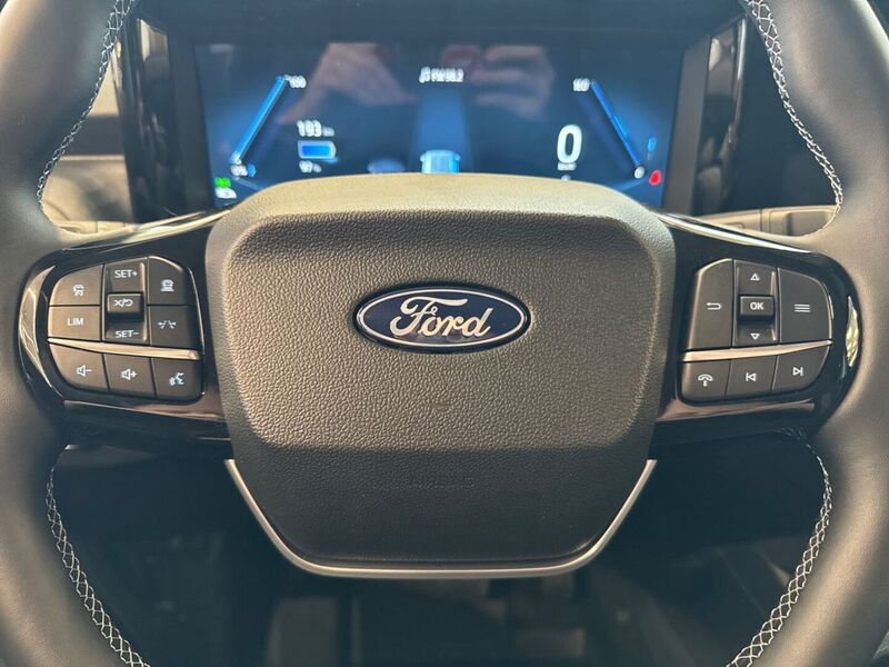 Ford Tourneo Courier vaihtoauto