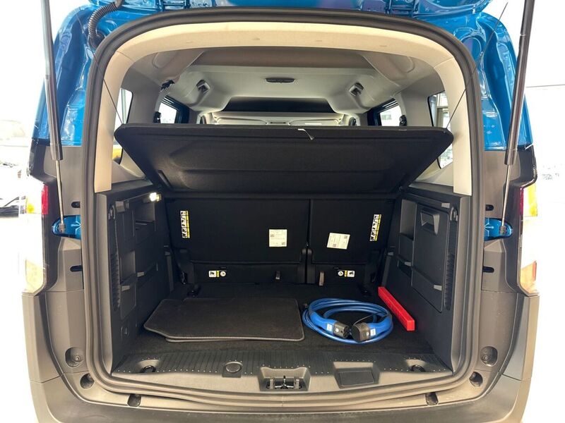 Ford Tourneo Courier vaihtoauto