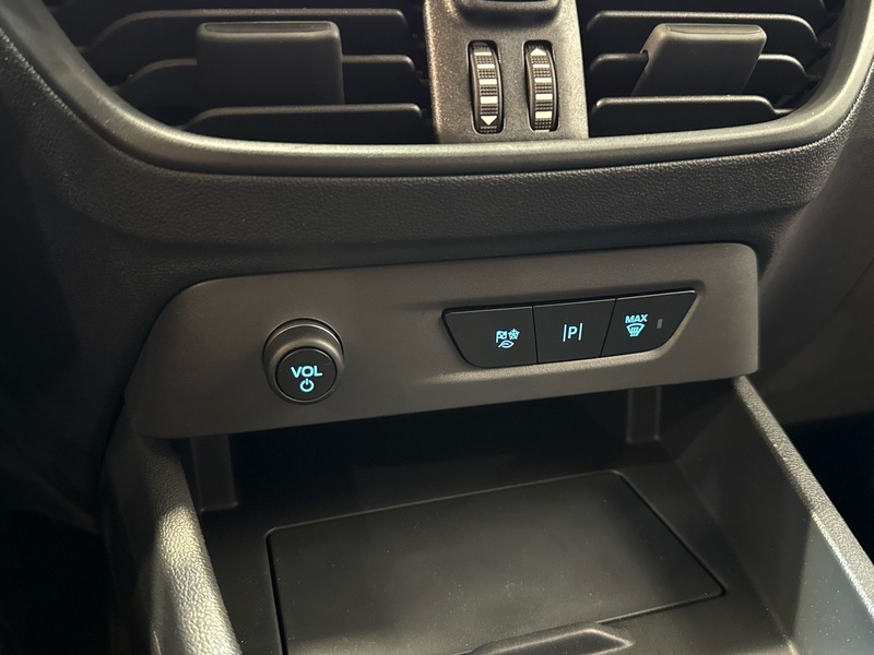 Ford Transit Courier vaihtoauto