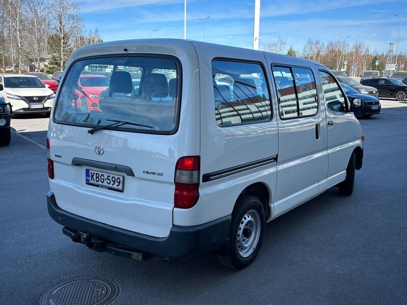 Toyota Hiace vaihtoauto