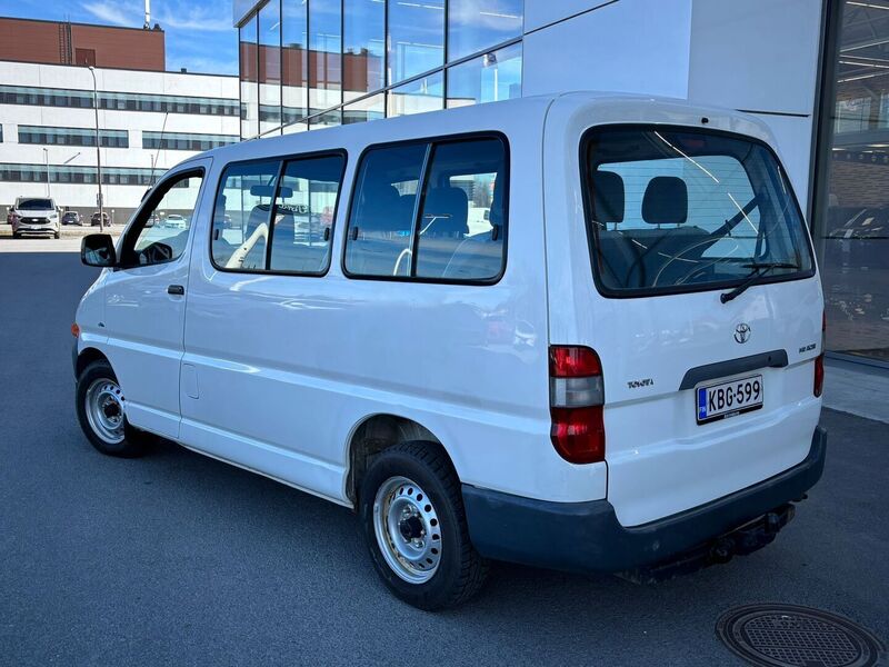 Toyota Hiace vaihtoauto