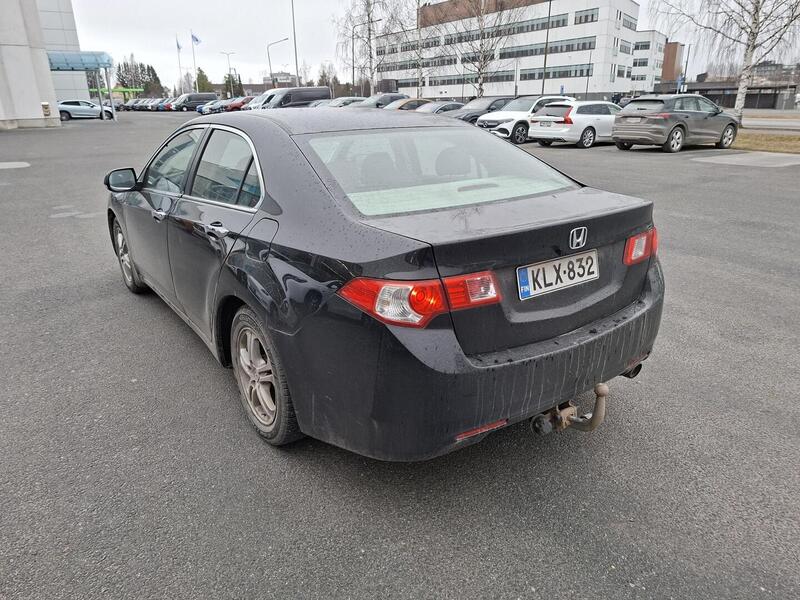 Honda Accord vaihtoauto