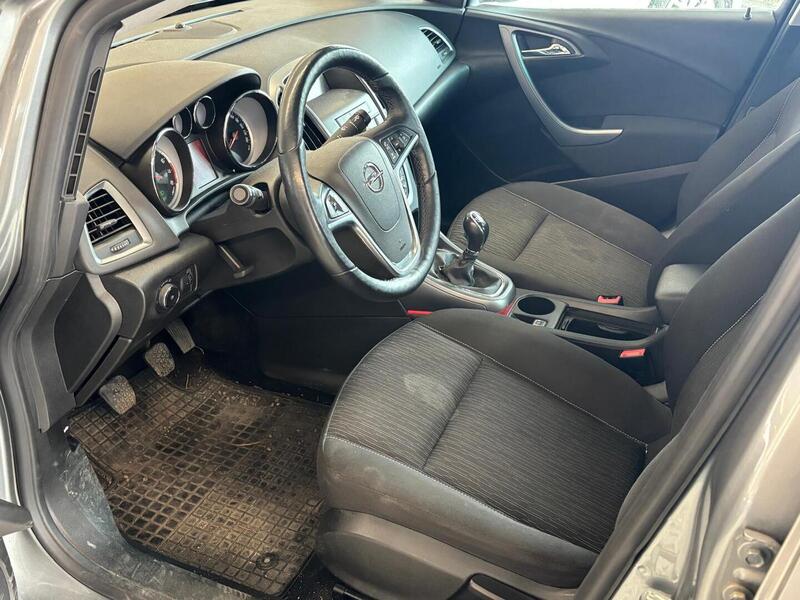 Opel Astra vaihtoauto