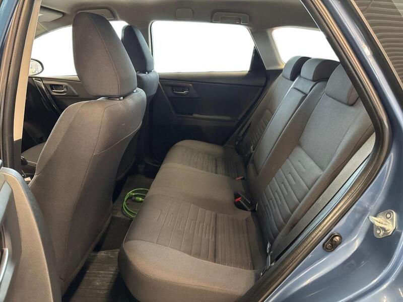 Toyota Auris vaihtoauto