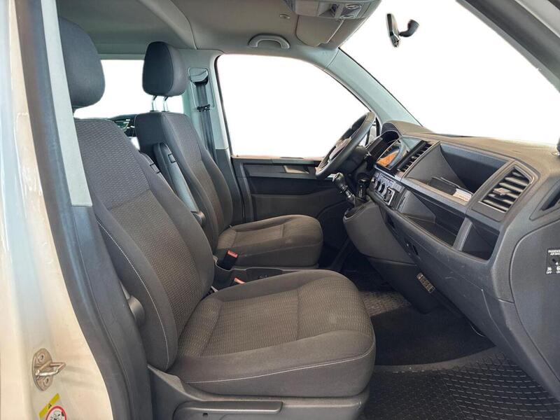 Volkswagen Caravelle vaihtoauto