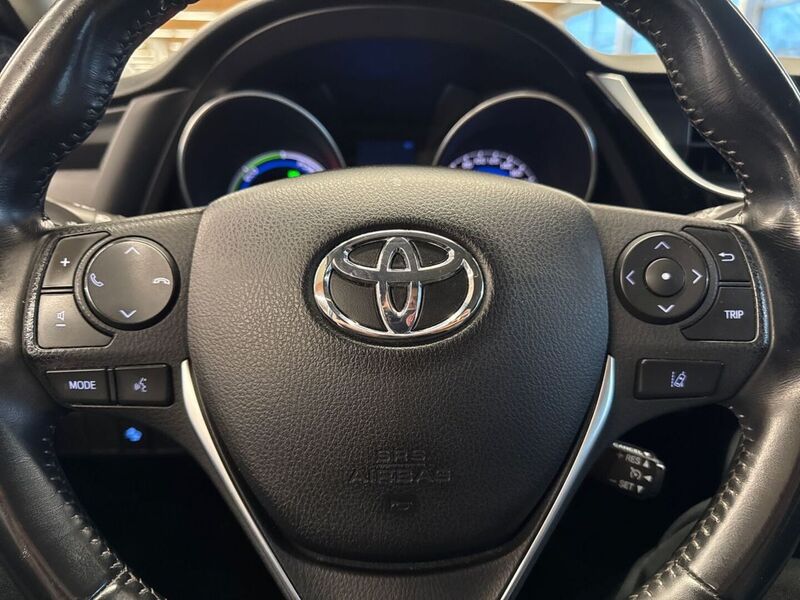 Toyota Auris vaihtoauto