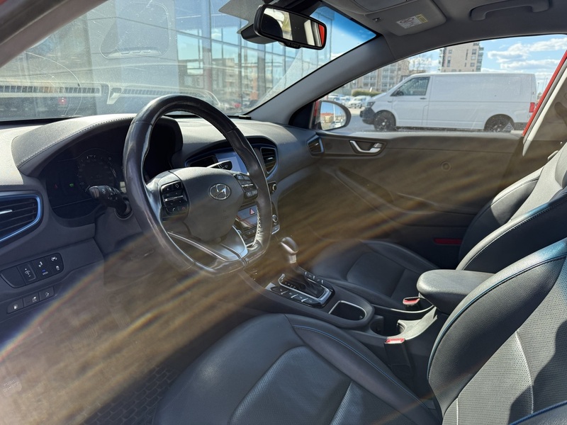 Hyundai IONIQ plug-in vaihtoauto