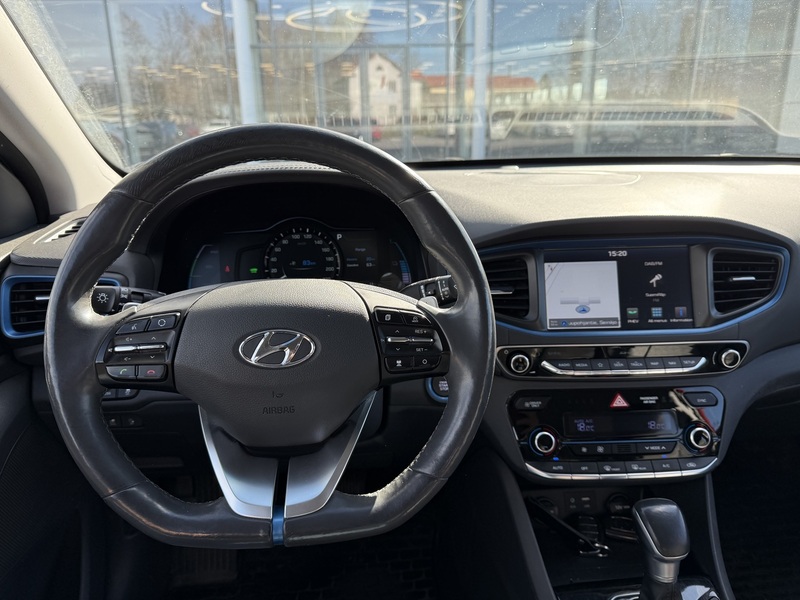 Hyundai IONIQ plug-in vaihtoauto