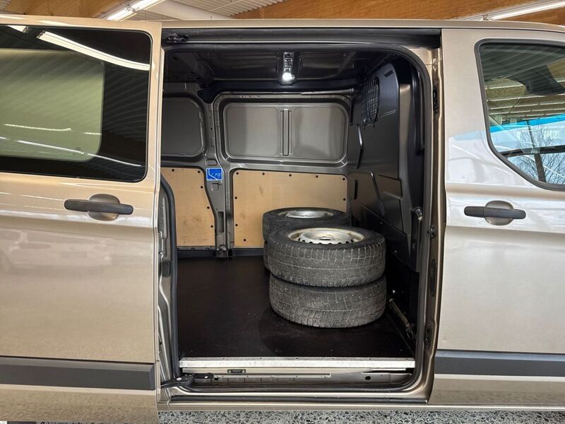 Ford Transit Custom vaihtoauto