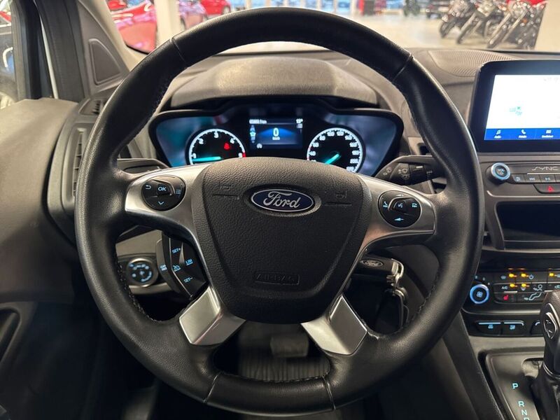 Ford Transit Connect vaihtoauto