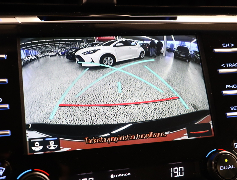 Toyota Camry vaihtoauto