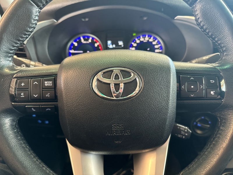 Toyota Hilux vaihtoauto