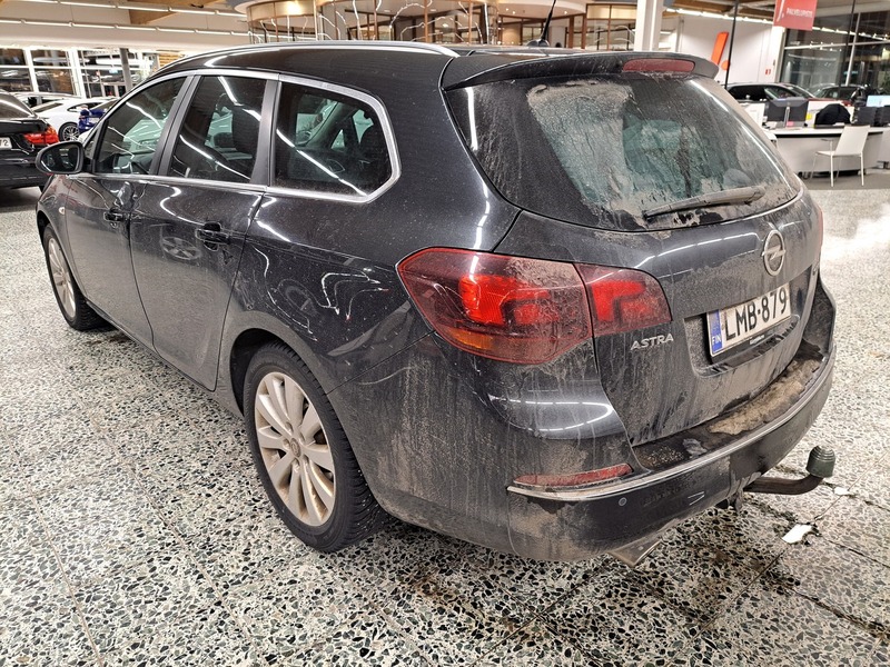 Opel Astra vaihtoauto