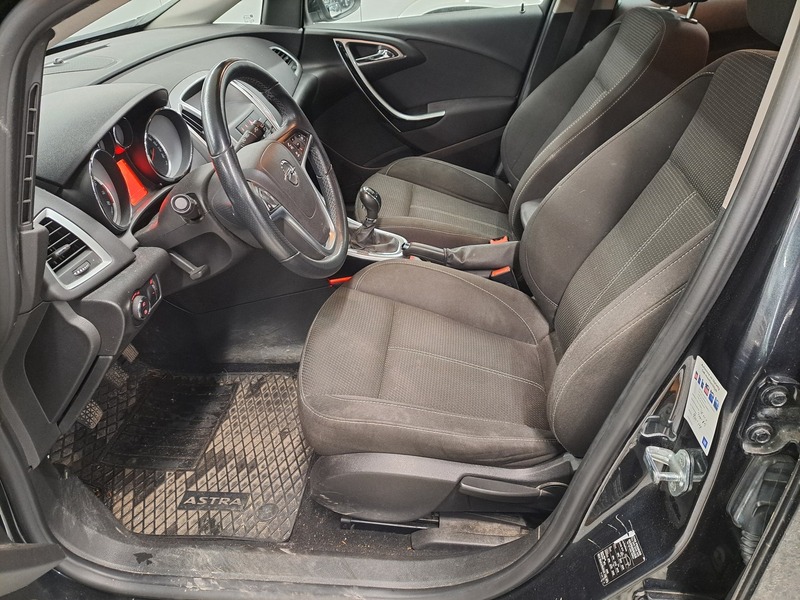 Opel Astra vaihtoauto