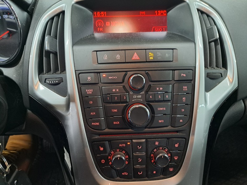 Opel Astra vaihtoauto