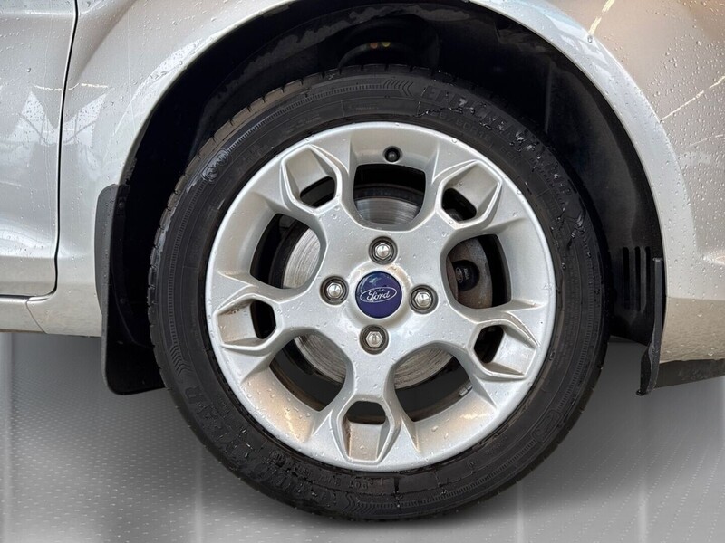 Ford Fiesta vaihtoauto