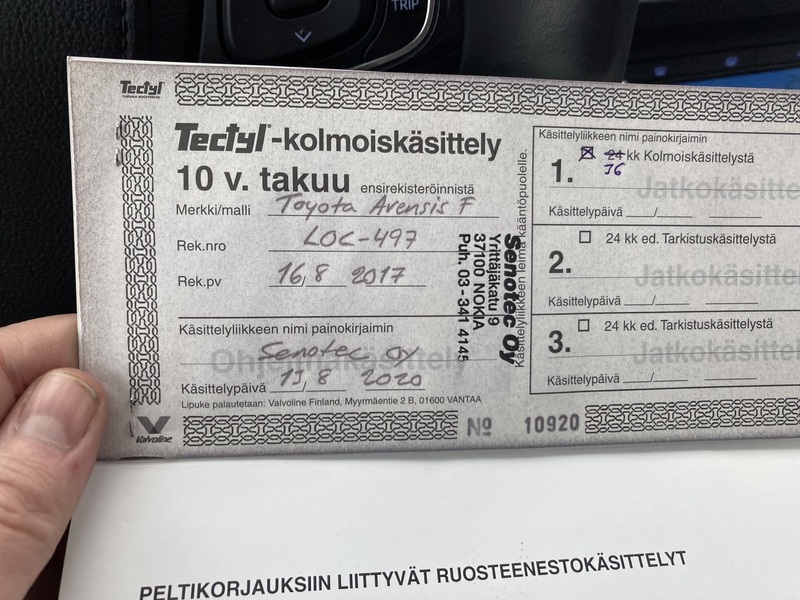 Toyota Avensis vaihtoauto