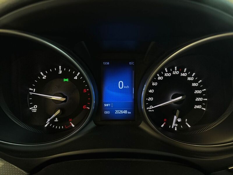 Toyota Avensis vaihtoauto