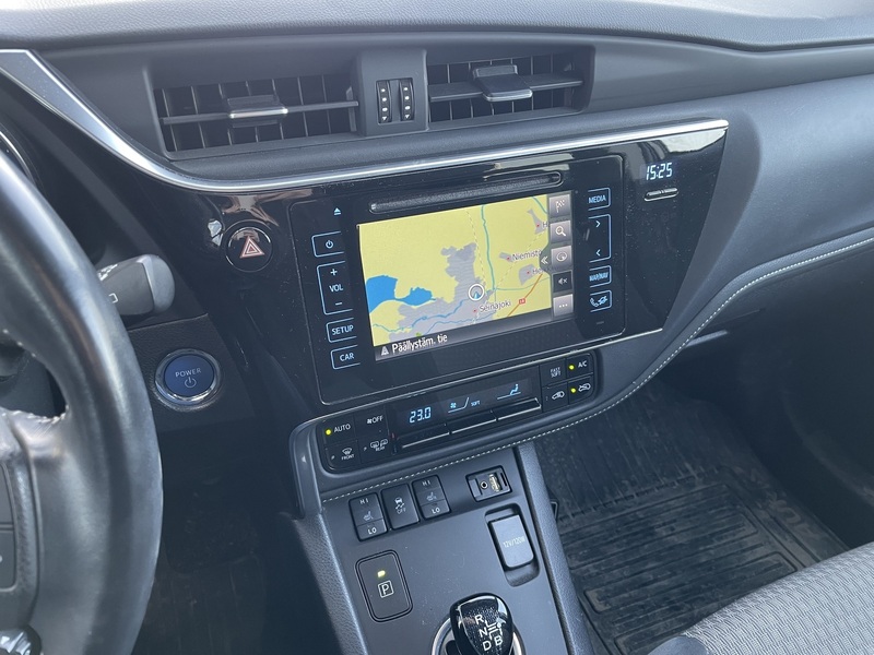 Toyota Auris vaihtoauto