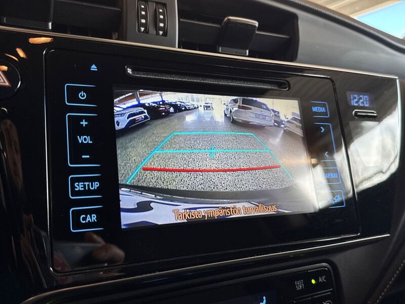 Toyota Auris vaihtoauto