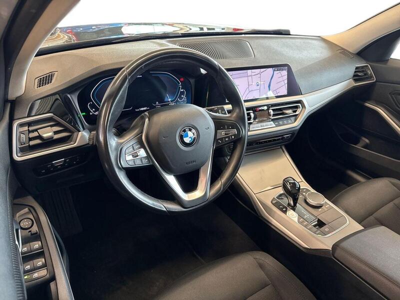BMW 330 vaihtoauto