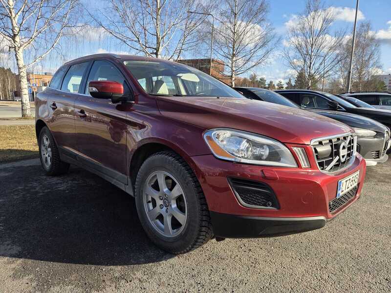 Volvo XC60 vaihtoauto