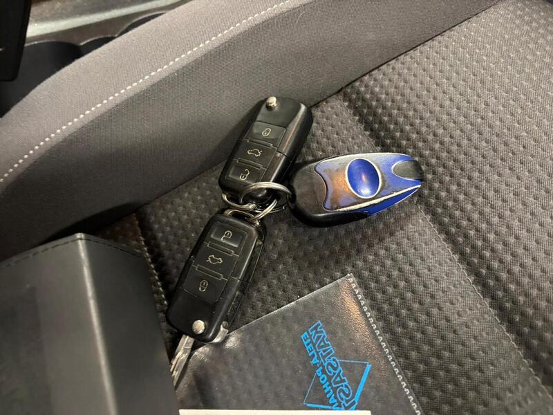 Volkswagen Touran vaihtoauto