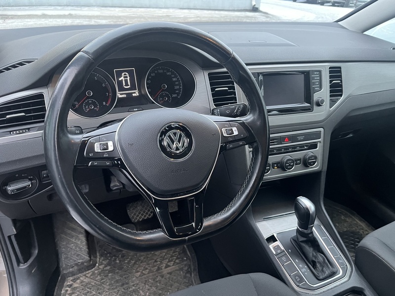 Volkswagen Golf Sportsvan vaihtoauto