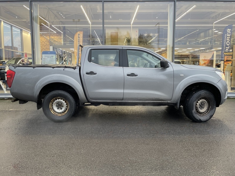 Nissan Navara vaihtoauto