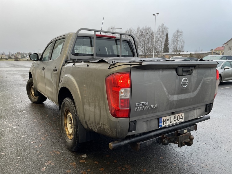 Nissan Navara vaihtoauto