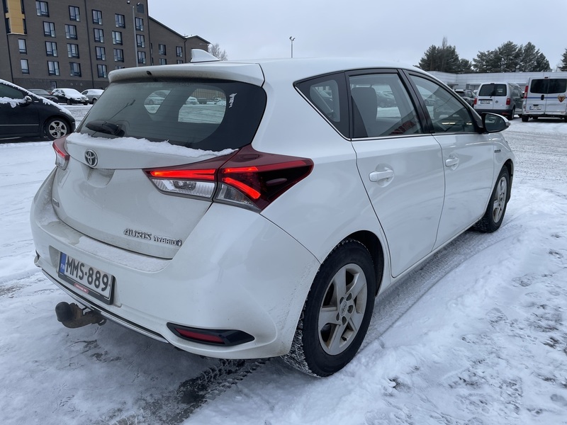 Toyota Auris vaihtoauto