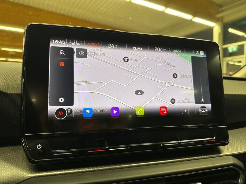 SEAT Leon Sportstourer vaihtoauto