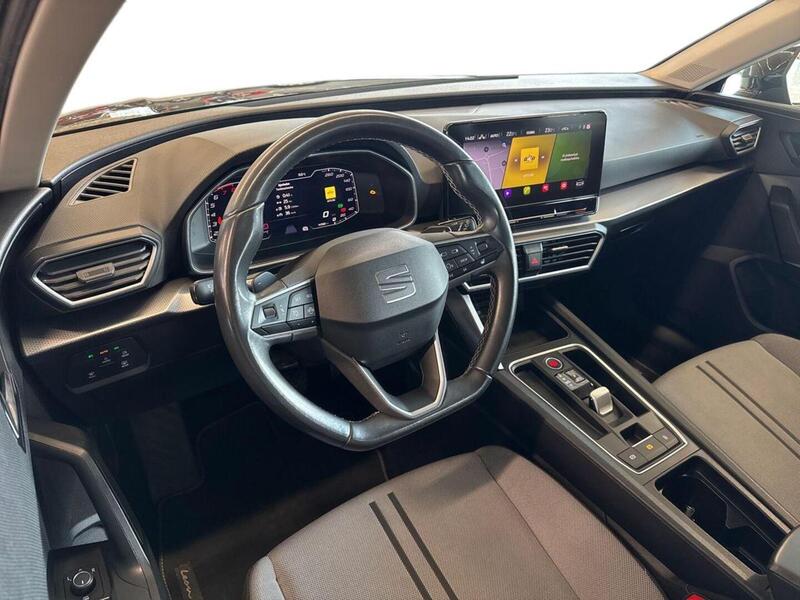 SEAT Leon Sportstourer vaihtoauto