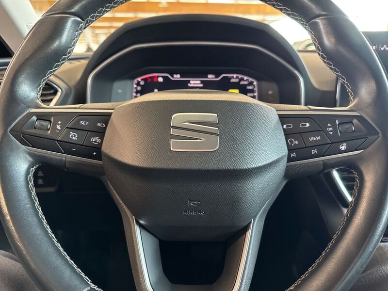 SEAT Leon Sportstourer vaihtoauto