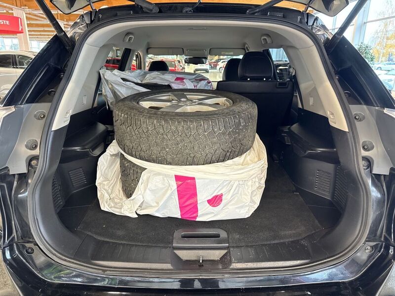 Nissan X-Trail vaihtoauto