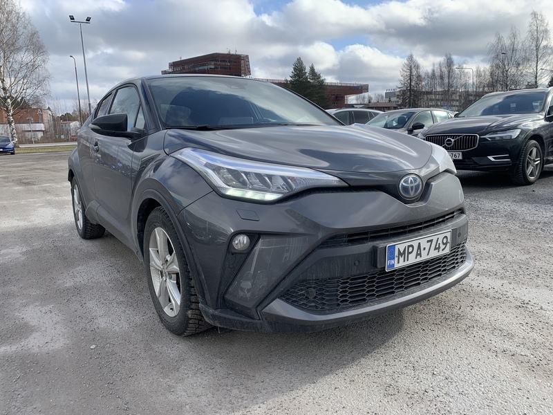Toyota C-HR vaihtoauto