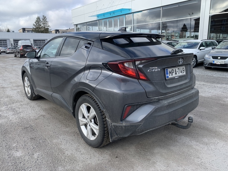 Toyota C-HR vaihtoauto