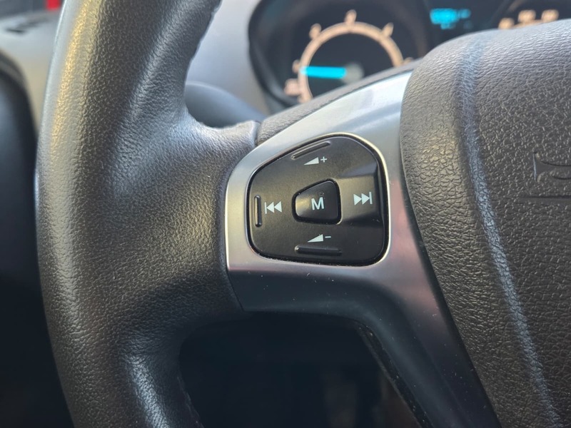 Ford Transit Courier vaihtoauto