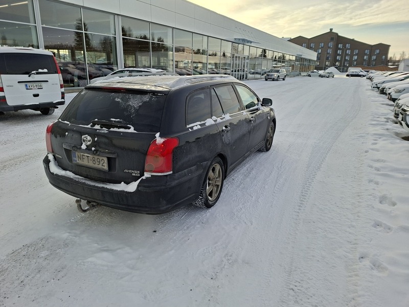 Toyota Avensis vaihtoauto