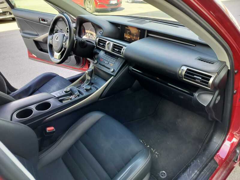 Lexus IS vaihtoauto