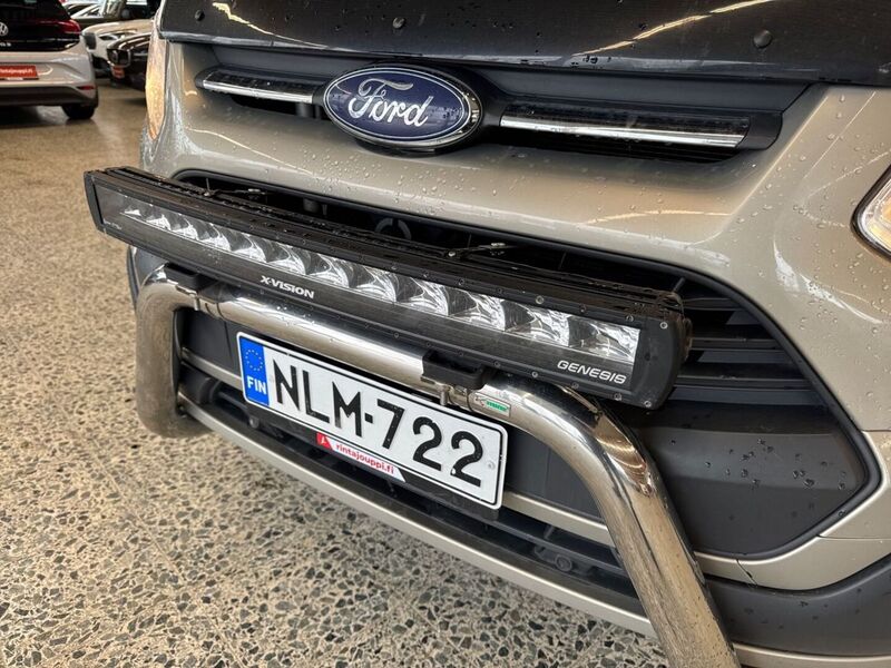 Ford Tourneo vaihtoauto