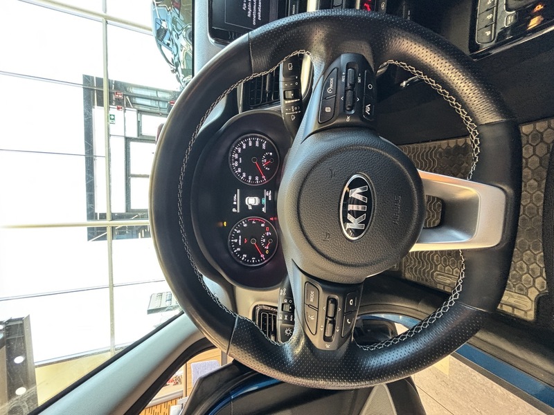 Kia Stonic vaihtoauto